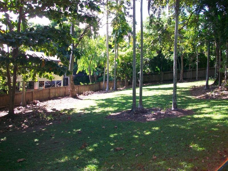 33 Mason Street, Stratford QLD 4870