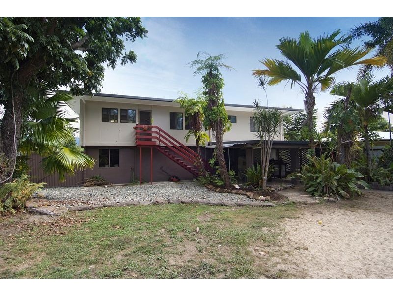 7 Fairway Street, Yorkeys Knob QLD 4878