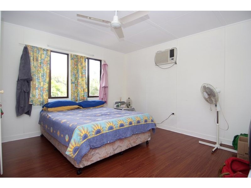 7 Fairway Street, Yorkeys Knob QLD 4878