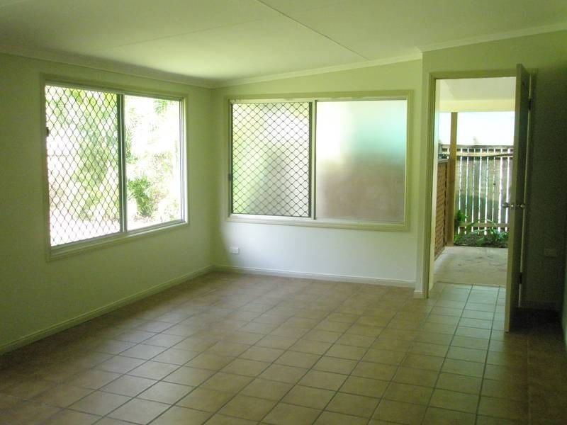 48 Hobson Drive, Brinsmead QLD 4870