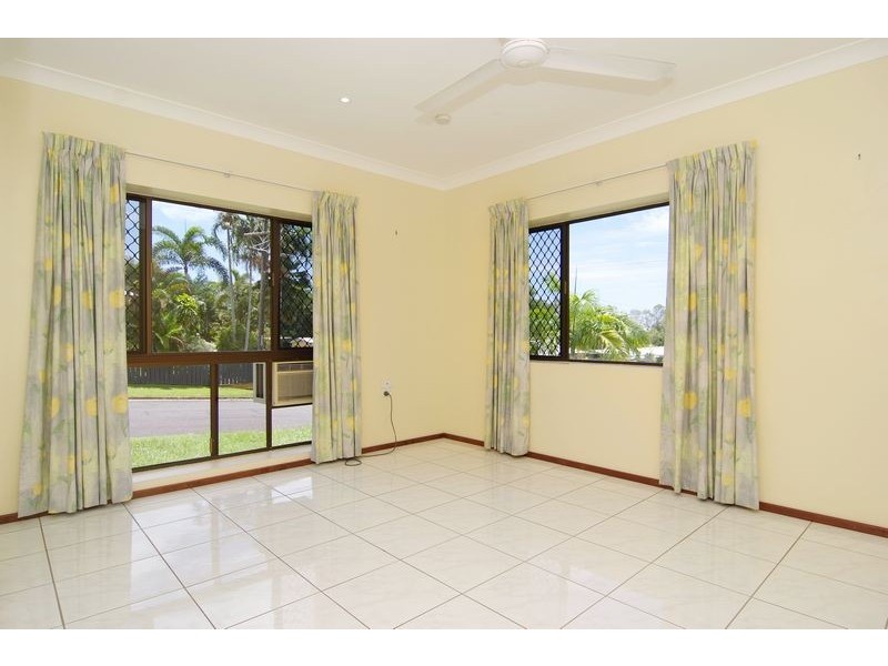 Whitfield QLD 4870
