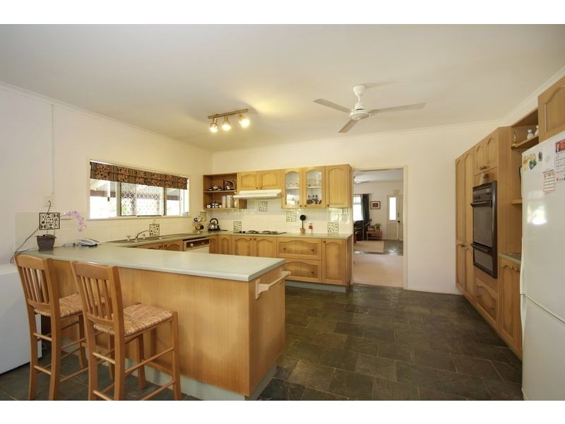 32 Mackey Close, Brinsmead QLD 4870