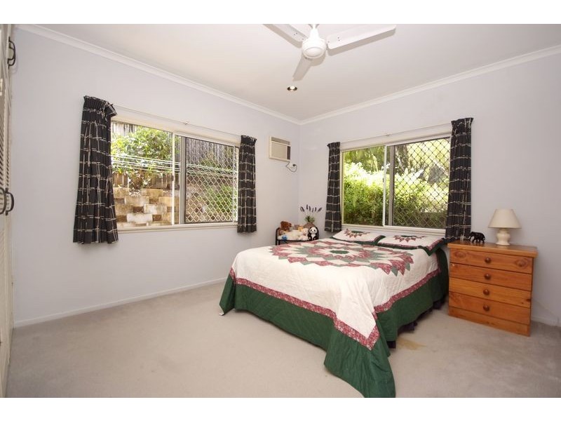 32 Mackey Close, Brinsmead QLD 4870