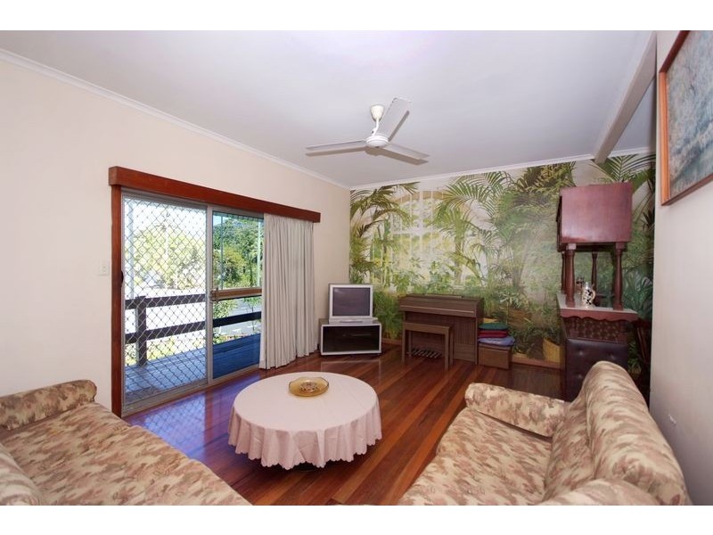 112 Greenslopes Street, Edge Hill QLD 4870