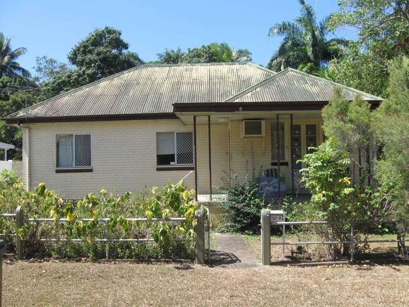 8 Nolan Street, Whitfield QLD 4870