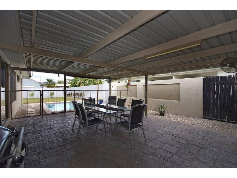 4 Norris Street, Whitfield QLD 4870