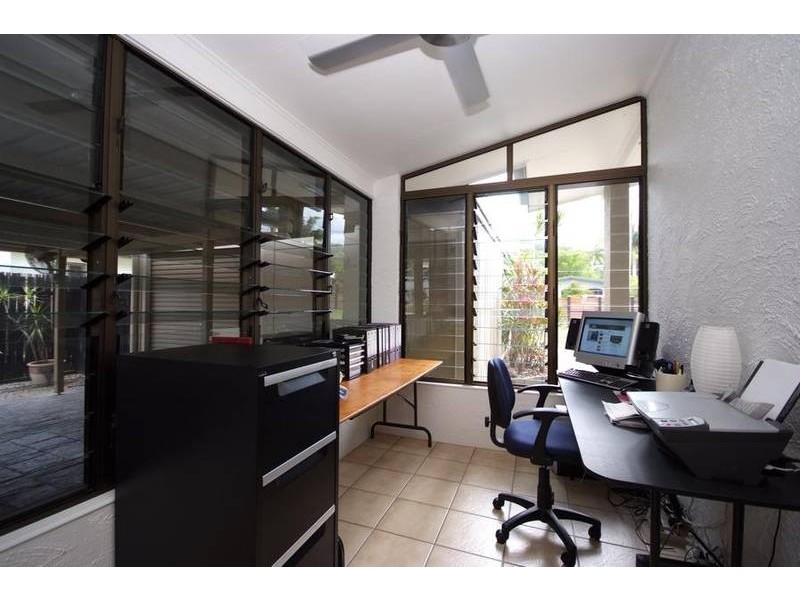 4 Norris Street, Whitfield QLD 4870