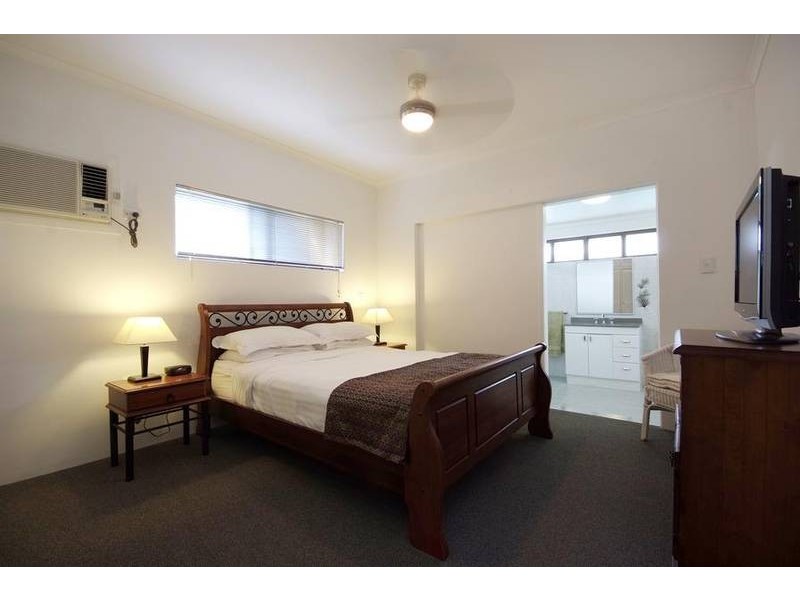 4 Norris Street, Whitfield QLD 4870