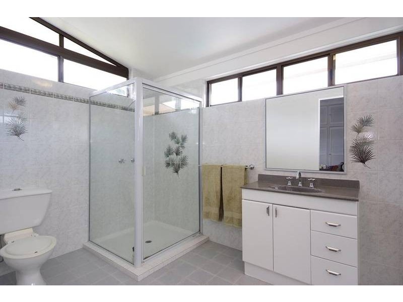 4 Norris Street, Whitfield QLD 4870
