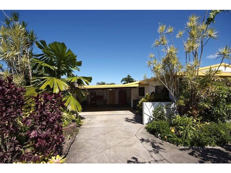14 Ponticello Street, Whitfield QLD 4870