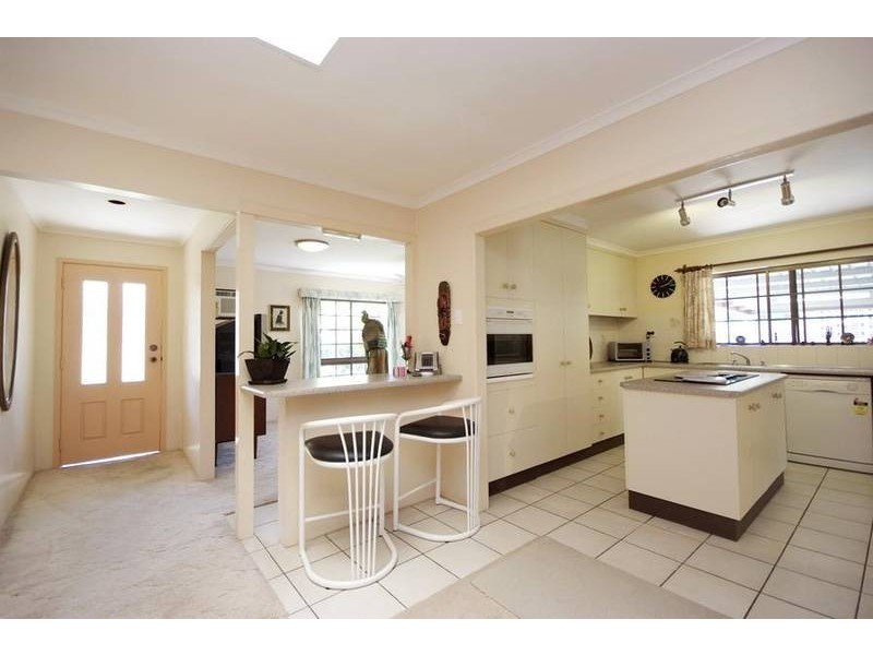14 Ponticello Street, Whitfield QLD 4870