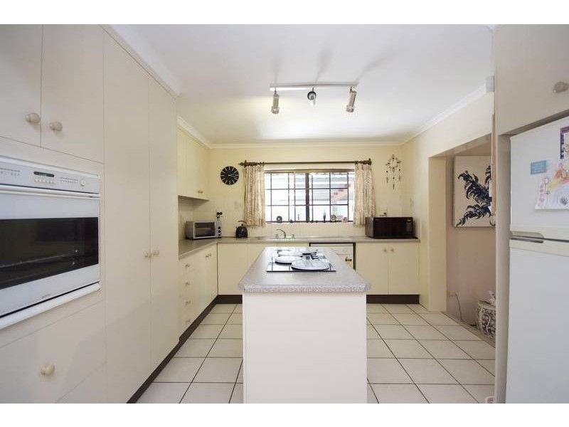 14 Ponticello Street, Whitfield QLD 4870