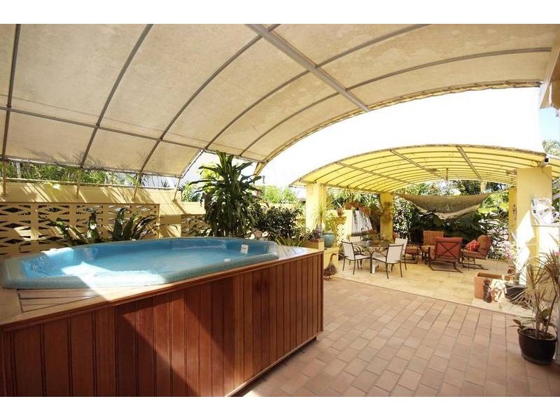 14 Ponticello Street, Whitfield QLD 4870
