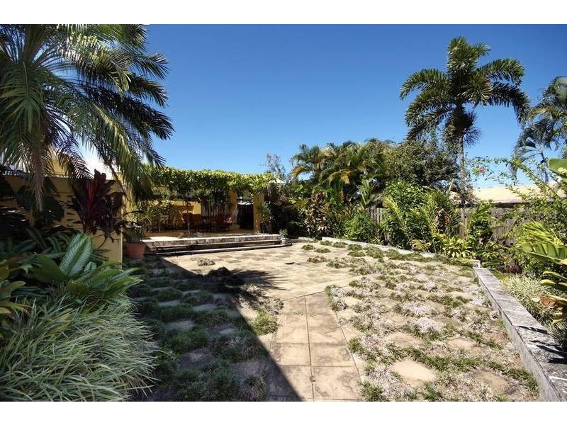14 Ponticello Street, Whitfield QLD 4870