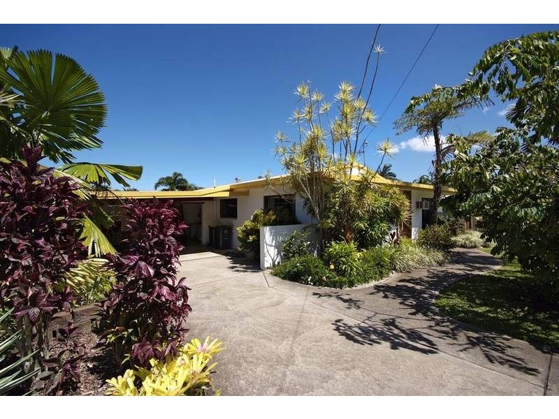 14 Ponticello Street, Whitfield QLD 4870