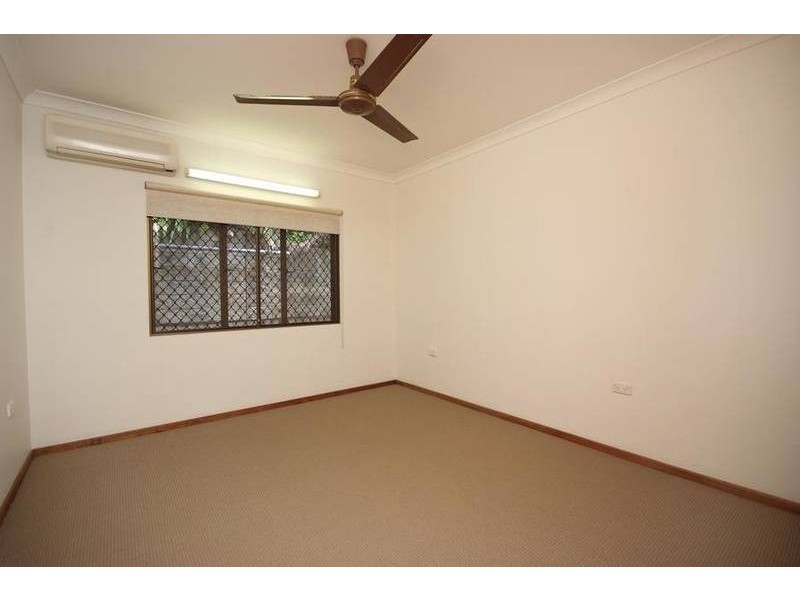 10 Slate Close, Brinsmead QLD 4870