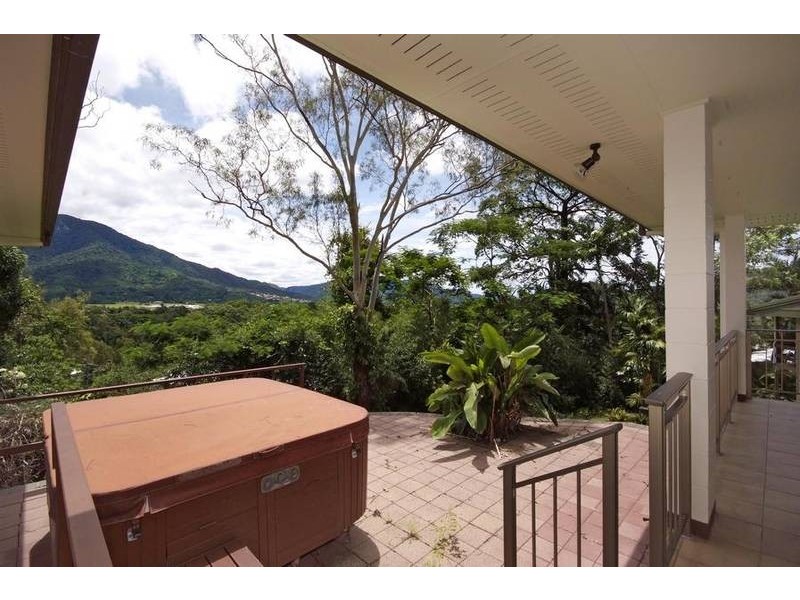 10 Slate Close, Brinsmead QLD 4870