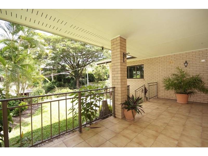 10 Slate Close, Brinsmead QLD 4870