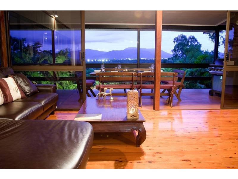 35 Ponticello Street, Whitfield QLD 4870