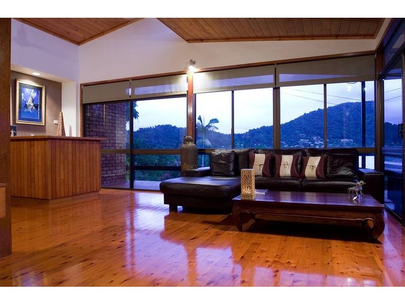 35 Ponticello Street, Whitfield QLD 4870