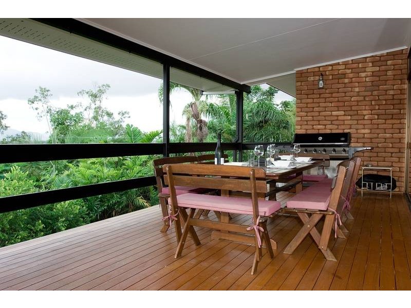 35 Ponticello Street, Whitfield QLD 4870