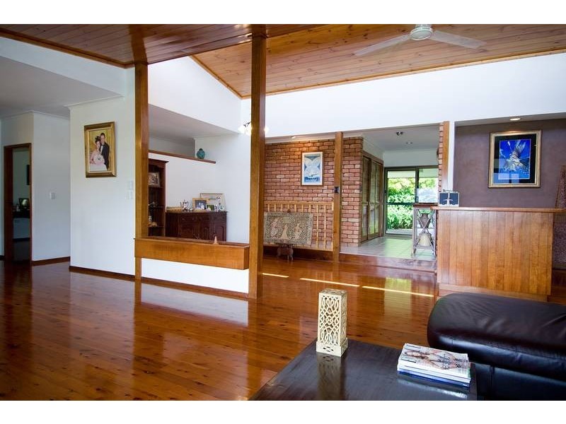 35 Ponticello Street, Whitfield QLD 4870