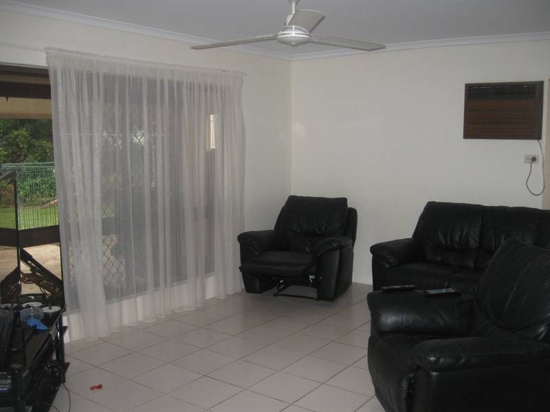 39 Lavender Street, Mooroobool QLD 4870