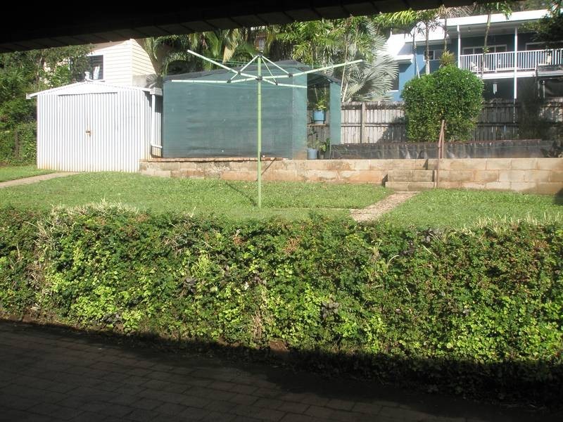 16 Rogers Close, Whitfield QLD 4870