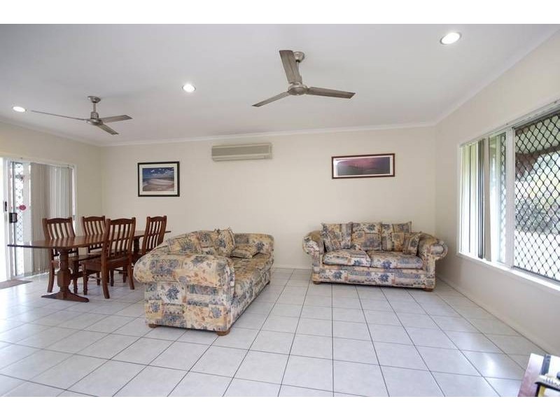 41 Meander Close, Brinsmead QLD 4870