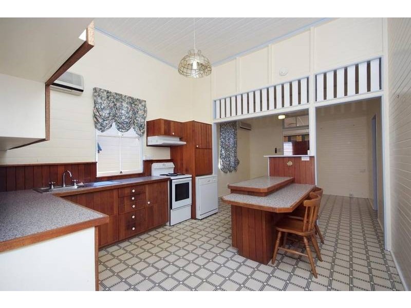 5 Beryl Street, Cairns North QLD 4870