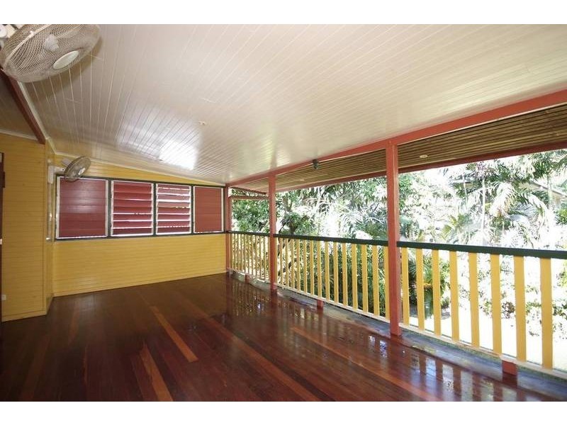 5 Beryl Street, Cairns North QLD 4870