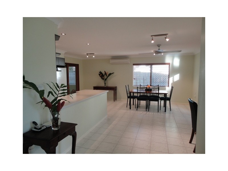 6 Trucano Close, Whitfield QLD 4870