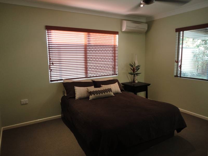 6 Trucano Close, Whitfield QLD 4870