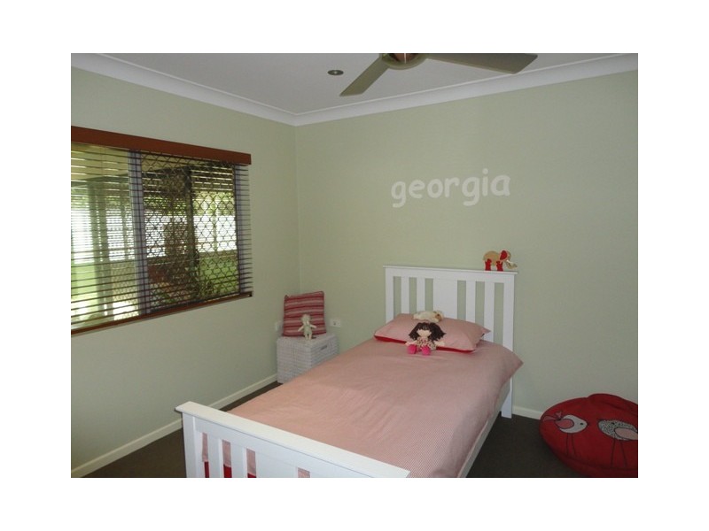 6 Trucano Close, Whitfield QLD 4870