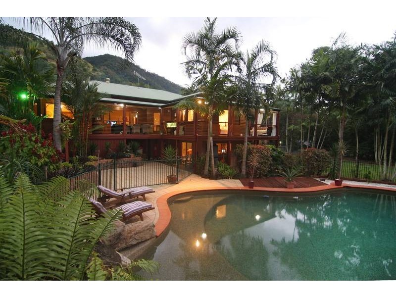72 Currunda Close, Redlynch QLD 4870