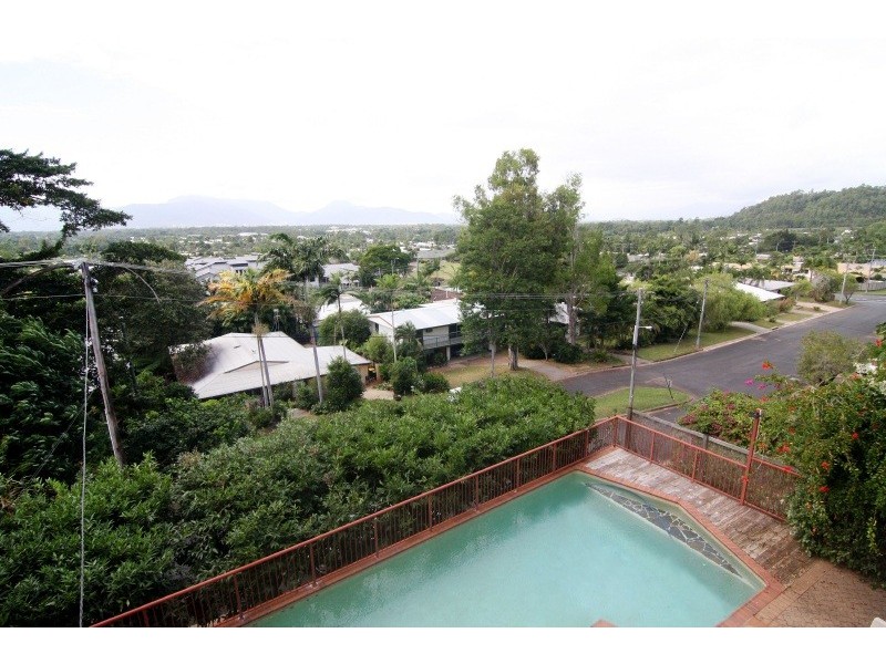 31 Ponticello Street, Whitfield QLD 4870