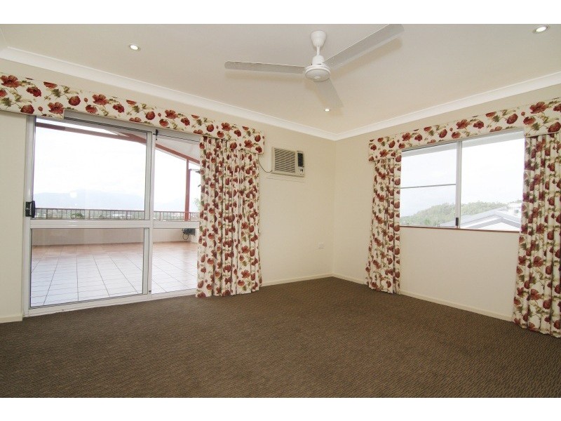 31 Ponticello Street, Whitfield QLD 4870