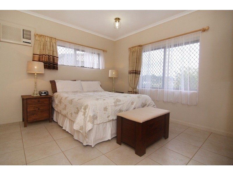 19 Holly Street, Mooroobool QLD 4870