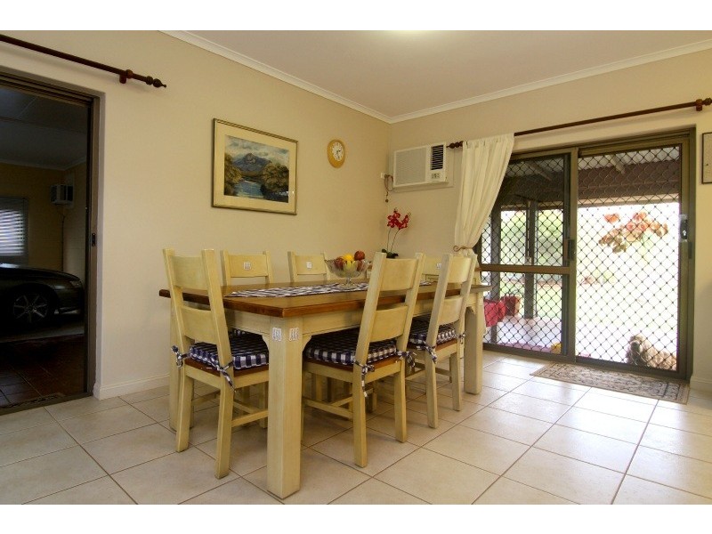 19 Holly Street, Mooroobool QLD 4870