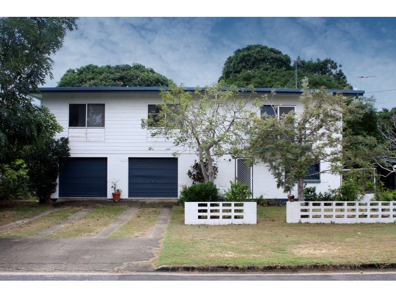 8 Zamia Street, Holloways Beach QLD 4878