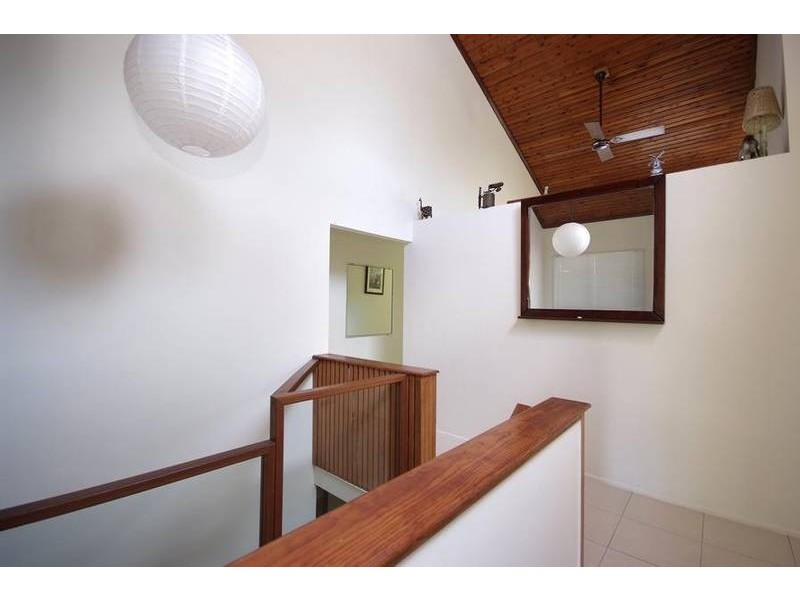 33 Koppen Terrace, Mooroobool QLD 4870