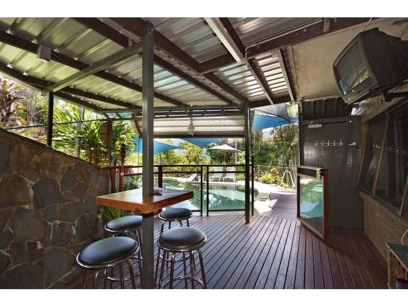 33 Koppen Terrace, Mooroobool QLD 4870
