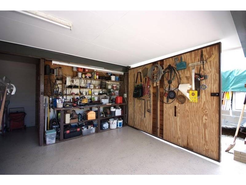 33 Koppen Terrace, Mooroobool QLD 4870