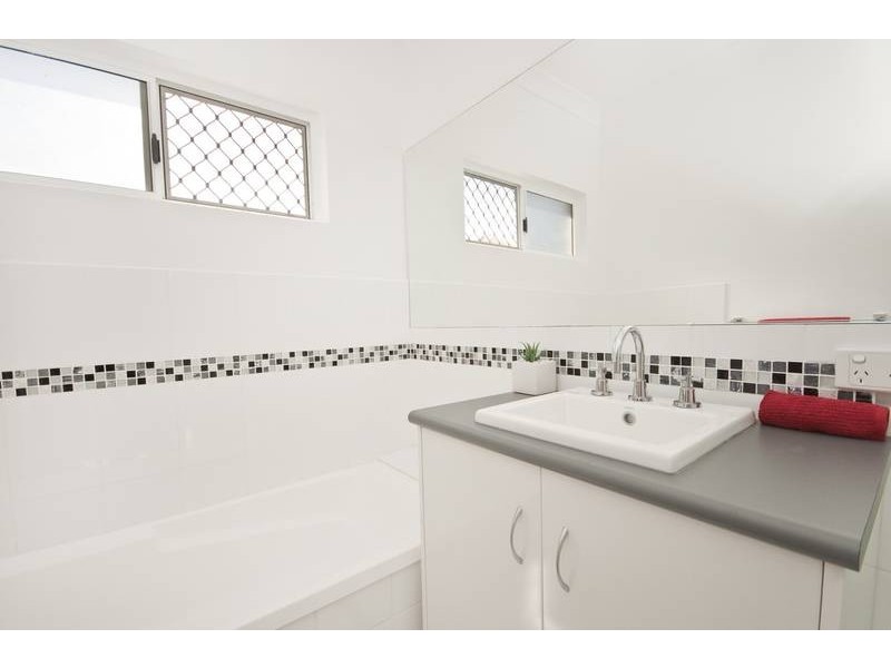 8 Capri Close, Kewarra Beach QLD 4879