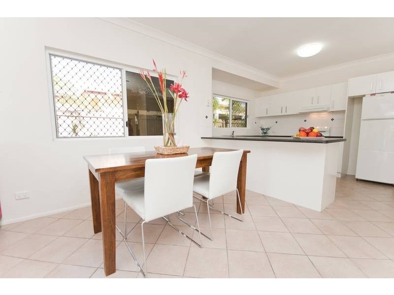 8 Capri Close, Kewarra Beach QLD 4879