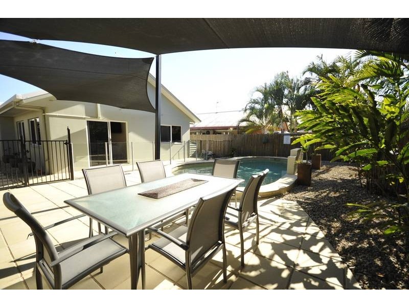 8 Capri Close, Kewarra Beach QLD 4879