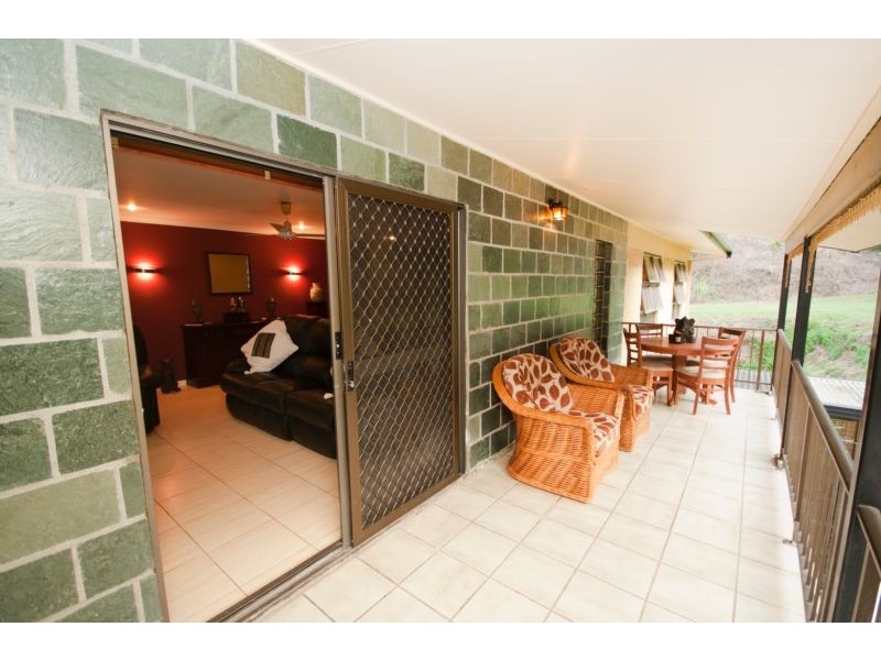 5 Slate Close, Brinsmead QLD 4870