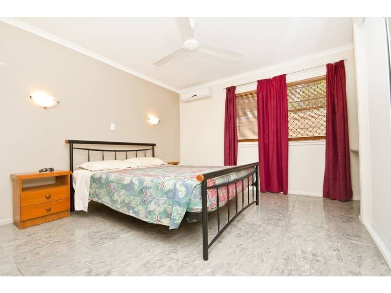 5 Slate Close, Brinsmead QLD 4870