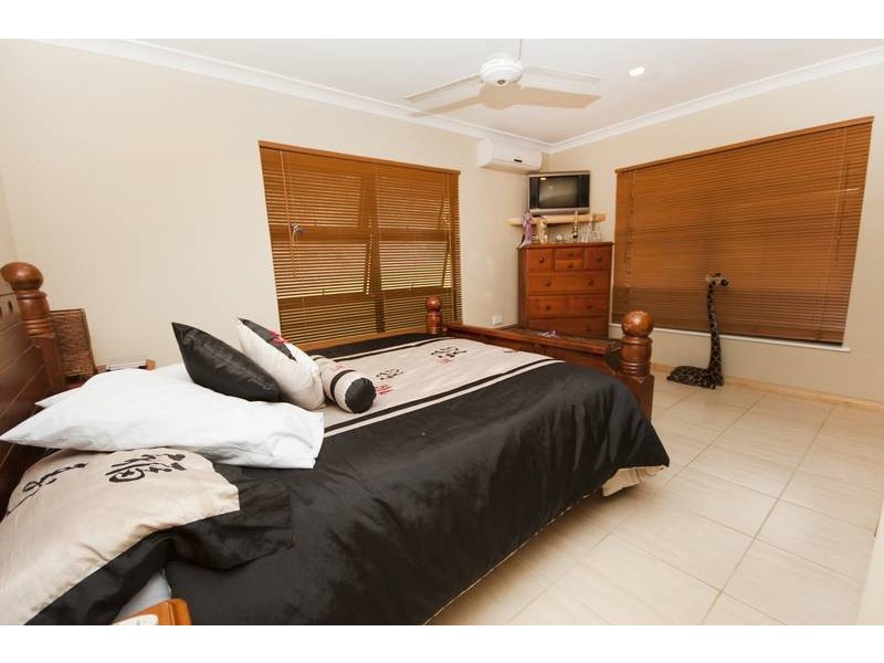 5 Slate Close, Brinsmead QLD 4870