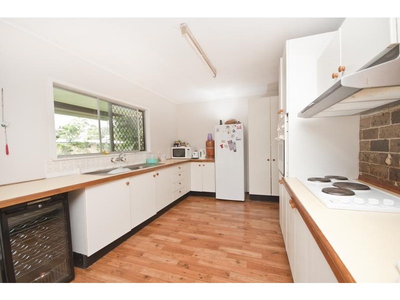 4 Jacaranda Street, Holloways Beach QLD 4878